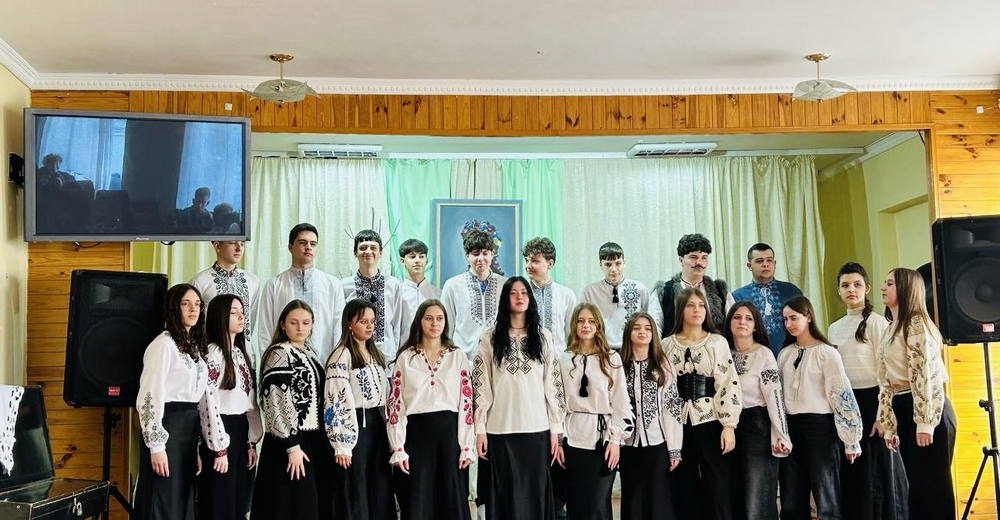 Я жива, я буду вічно жити, я в серці маю те, що не вмирає…